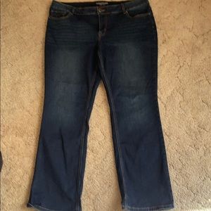 Dark wash Mid-Rise Jeans